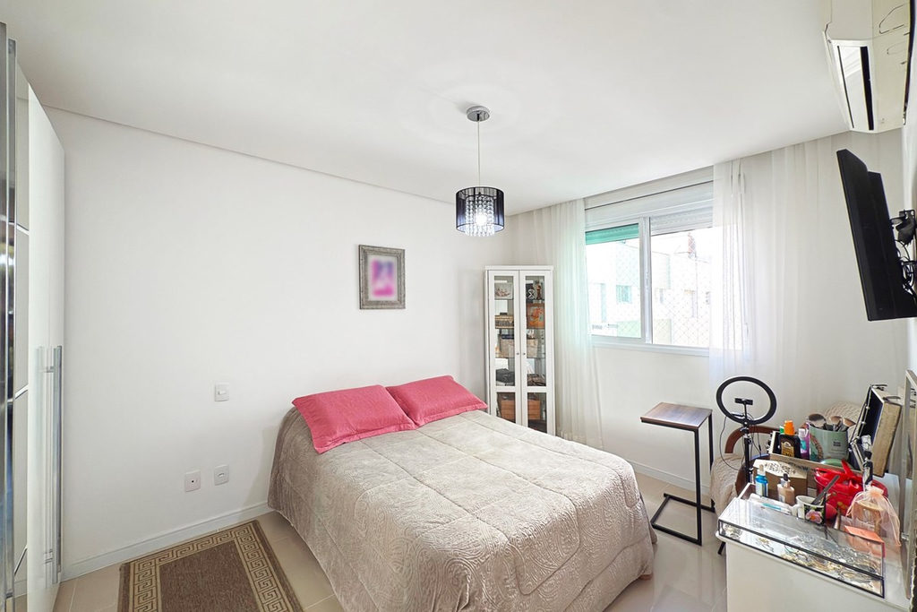 Apartamento para venda no bairro Menino Deus em Porto Alegre