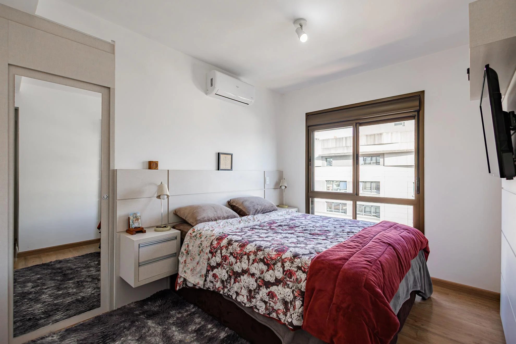 Apartamento para venda no bairro Menino Deus em Porto Alegre