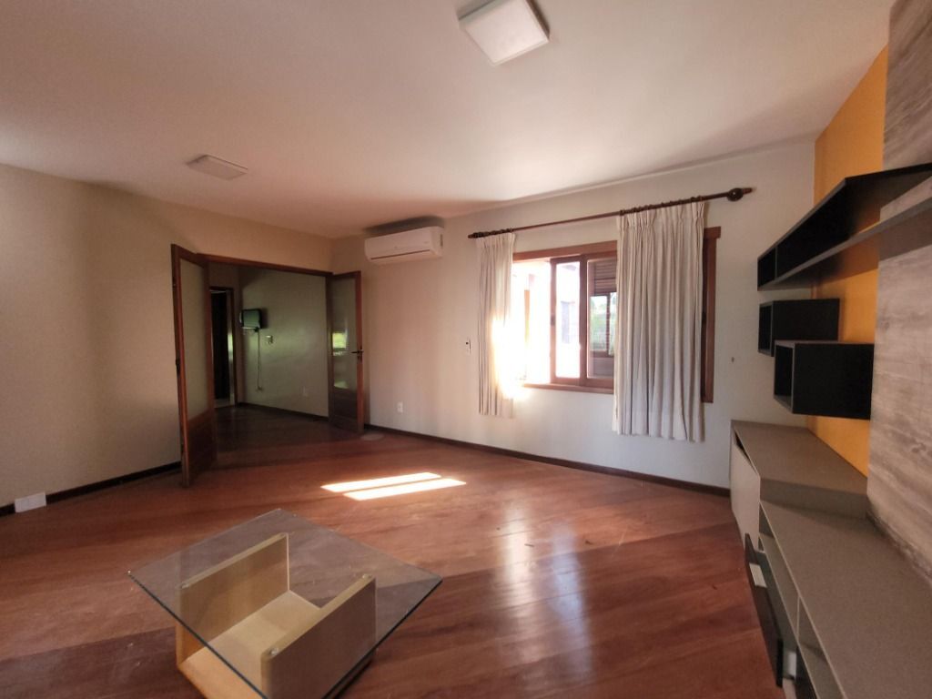 Casa para venda no bairro Petrópolis em Porto Alegre