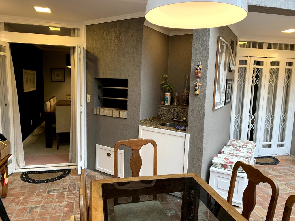 Casa para venda no bairro Jardim Itu em Porto Alegre