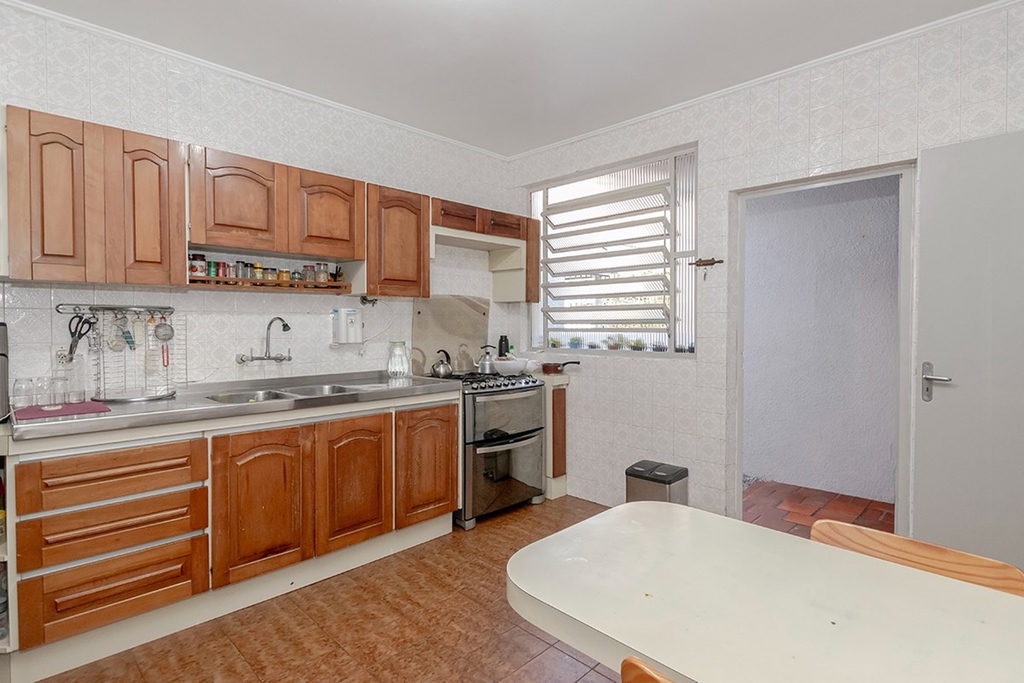 Casa para venda no bairro Três Figueiras em Porto Alegre