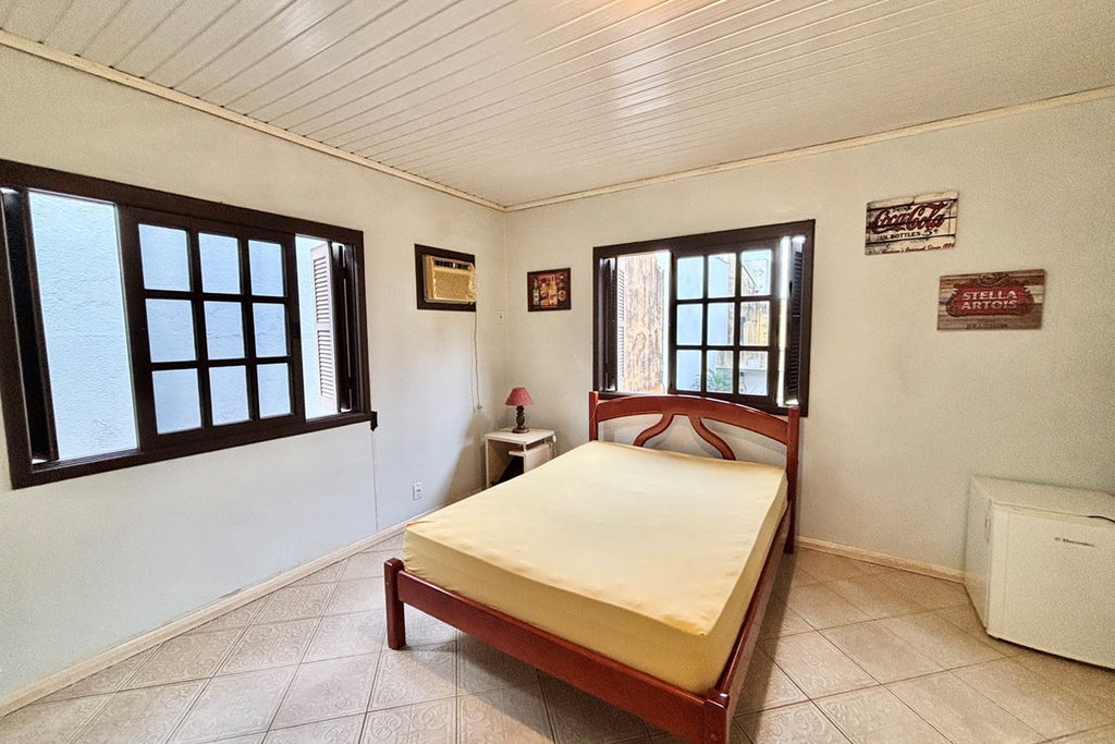 Casa para venda no bairro Moinhos de Vento em Canoas