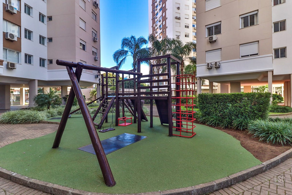 Apartamento para venda no bairro Vila Ipiranga em Porto Alegre