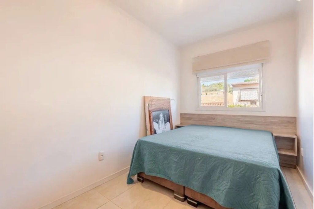 Casa para venda no bairro Jardim Sabará em Porto Alegre