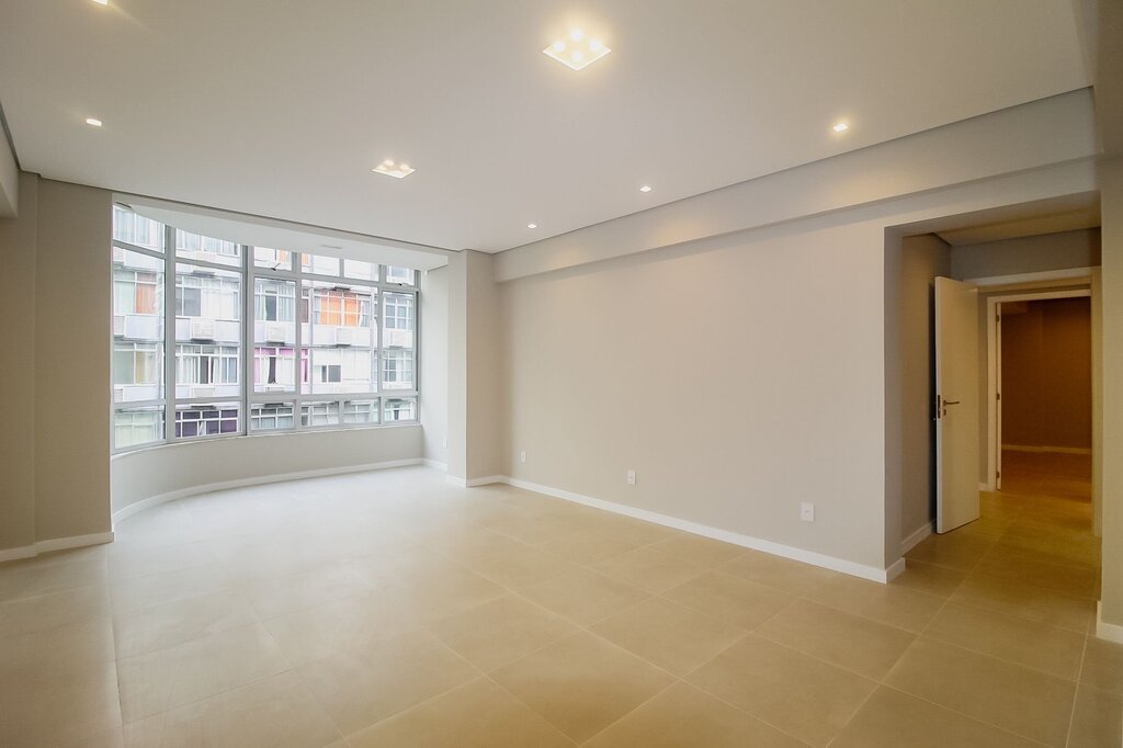 Apartamento para Venda por R$1.640.000,00 com 128m², 3 dormitórios, 1 suite e 1 vaga - Copacabana, Rio de janeiro / RJ - Foto 2