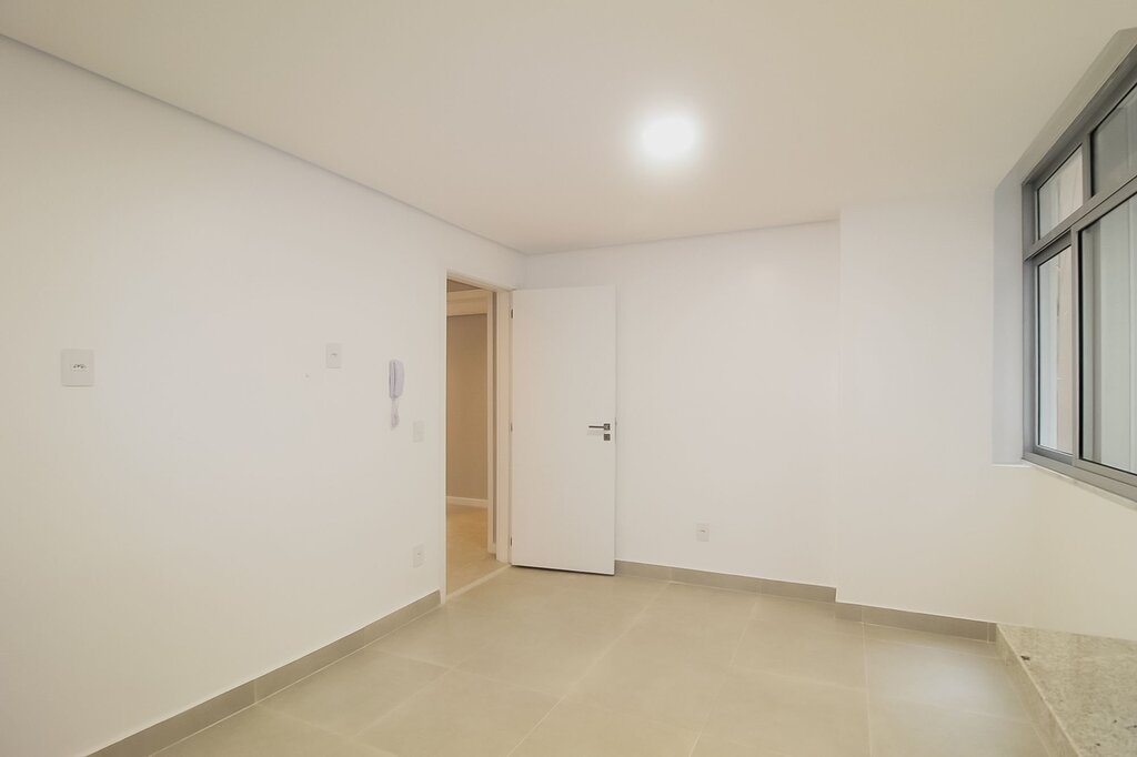 Apartamento para Venda por R$1.640.000,00 com 128m², 3 dormitórios, 1 suite e 1 vaga - Copacabana, Rio de janeiro / RJ