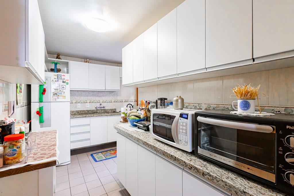 Apartamento para venda no bairro Santo Antônio em Porto Alegre