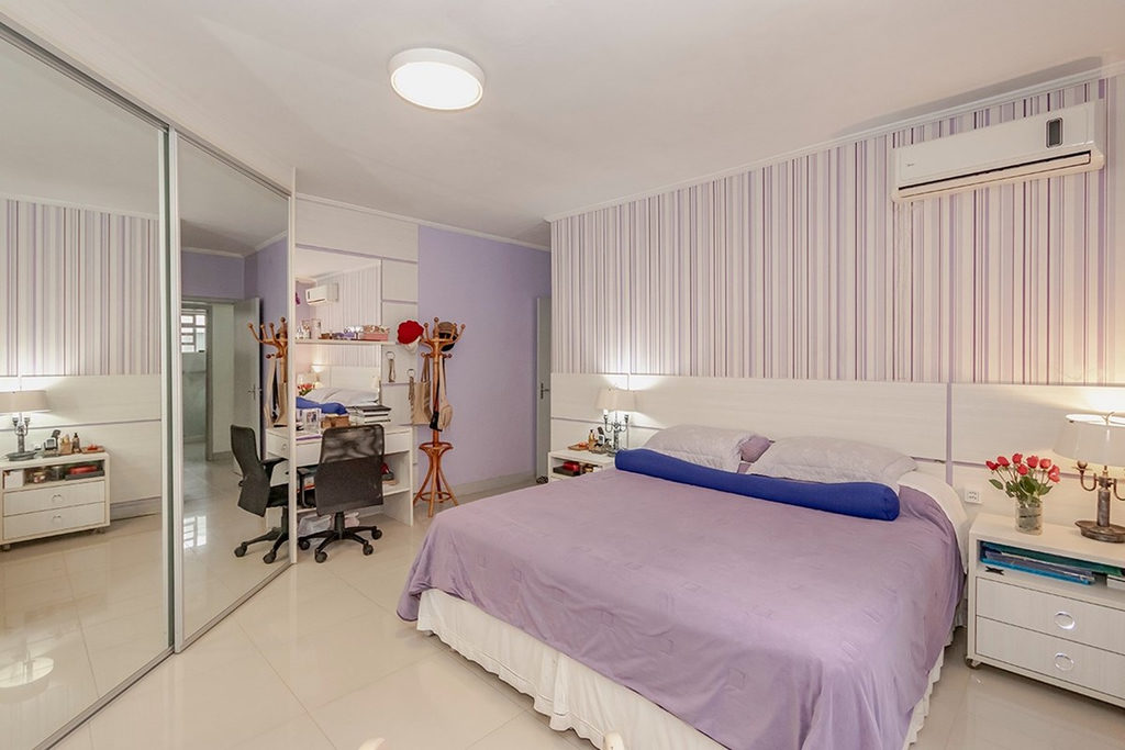 Casa para venda no bairro Três Figueiras em Porto Alegre