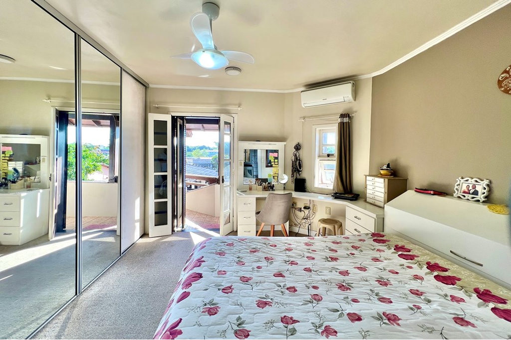 Casa para venda no bairro Harmonia em Canoas