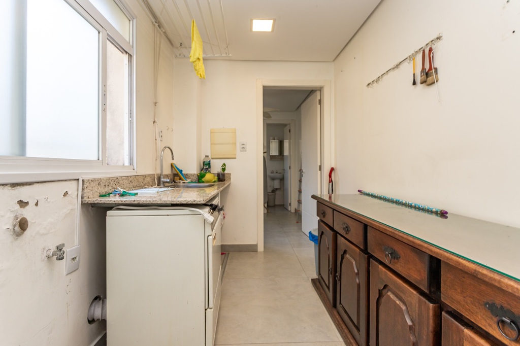Apartamento para venda no bairro Moinhos de Vento em Porto Alegre