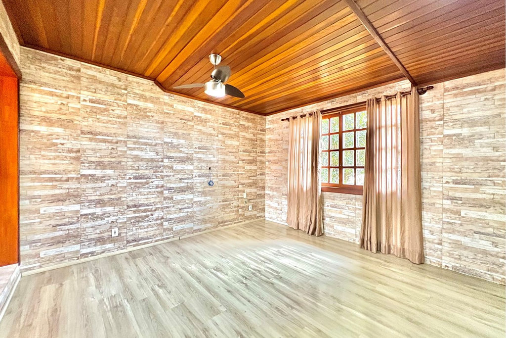 Casa para venda no bairro Estância Velha em Canoas