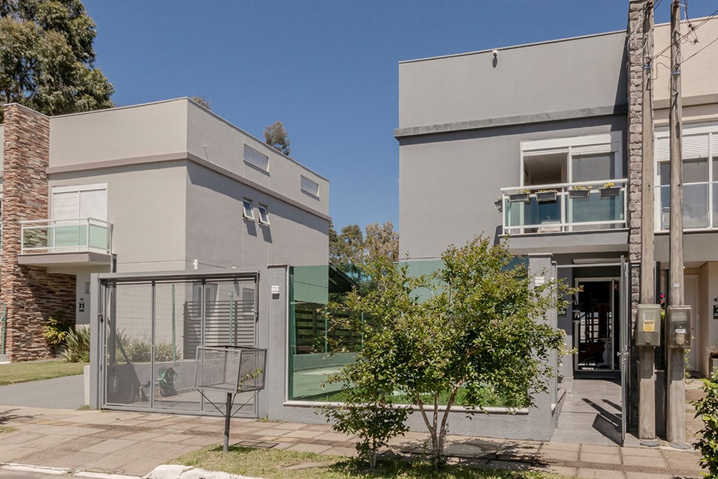 Casa em Condomínio para venda no bairro Lomba do Pinheiro em Porto Alegre