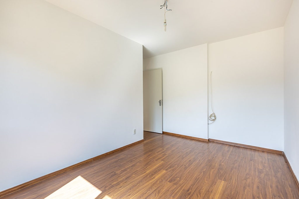 Apartamento para venda no bairro Passo da Areia em Porto Alegre