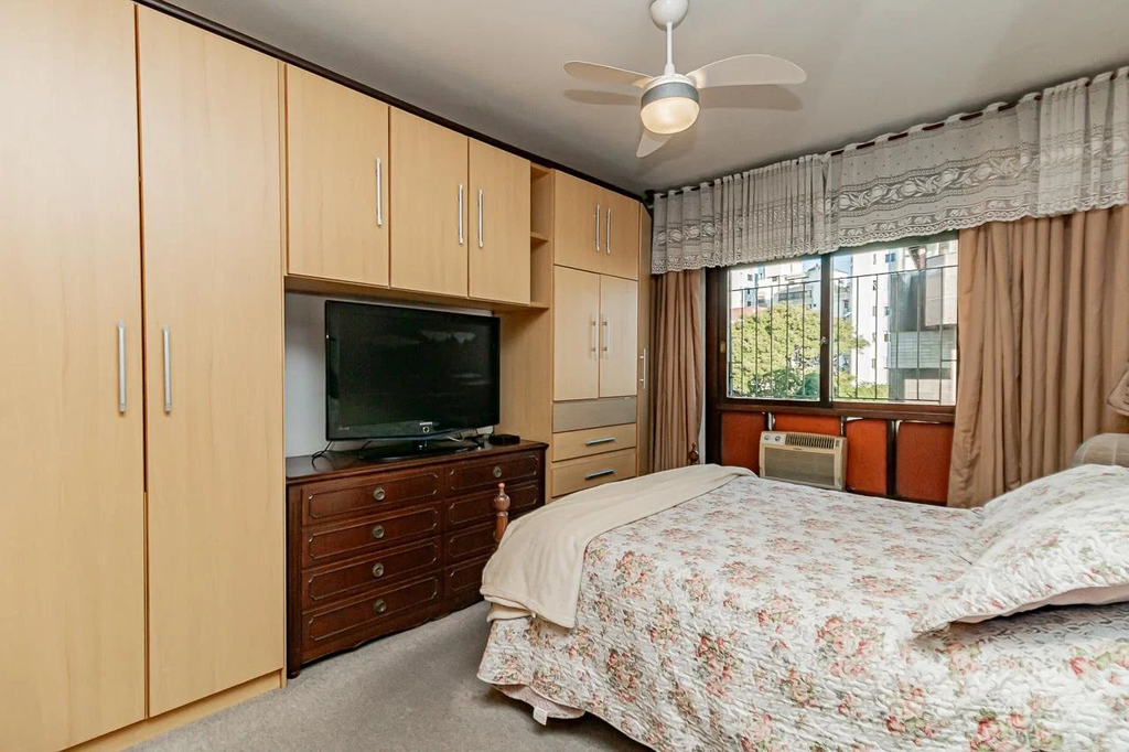 Apartamento para venda no bairro Rio Branco em Porto Alegre