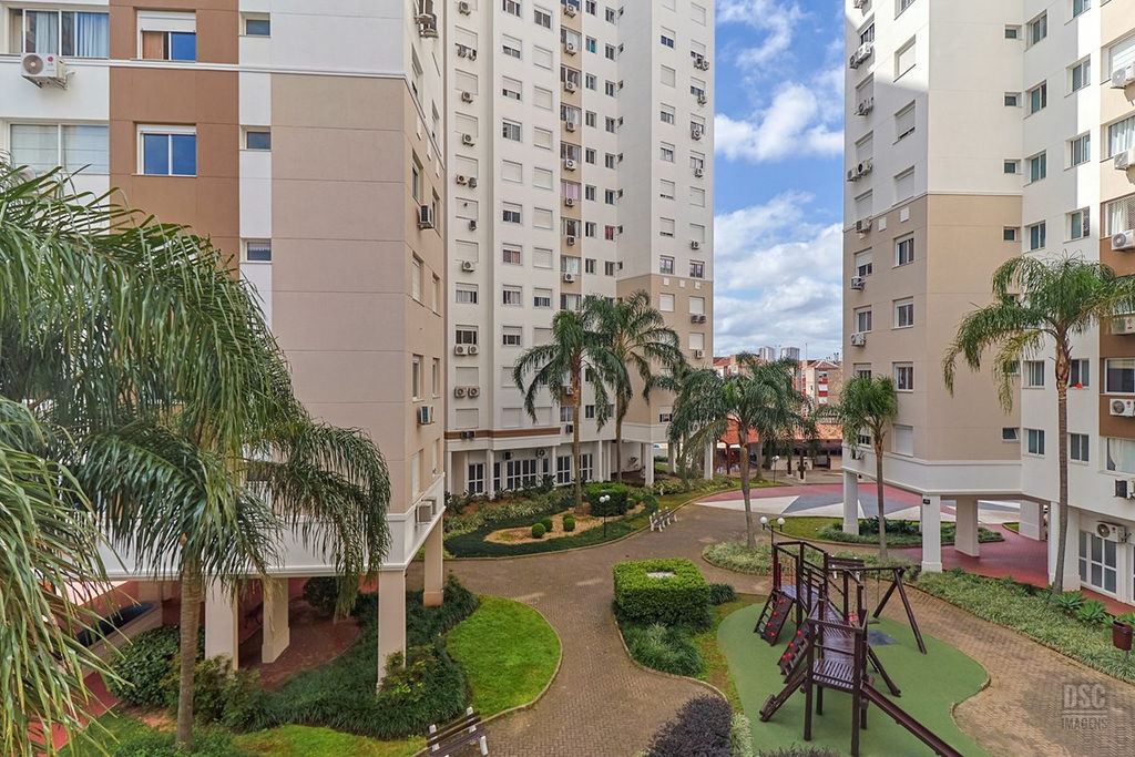 Apartamento para venda no bairro Vila Ipiranga em Porto Alegre