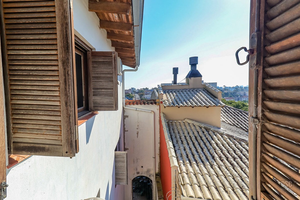 Casa para venda no bairro Santo Antônio em Porto Alegre