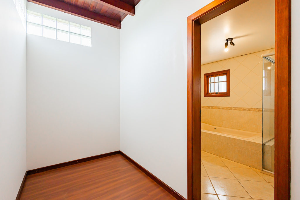 Casa para venda no bairro Jardim Itu em Porto Alegre