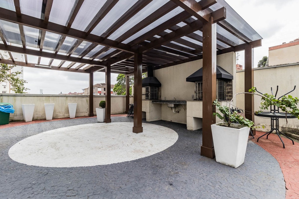 Apartamento para venda no bairro Vila Ipiranga em Porto Alegre