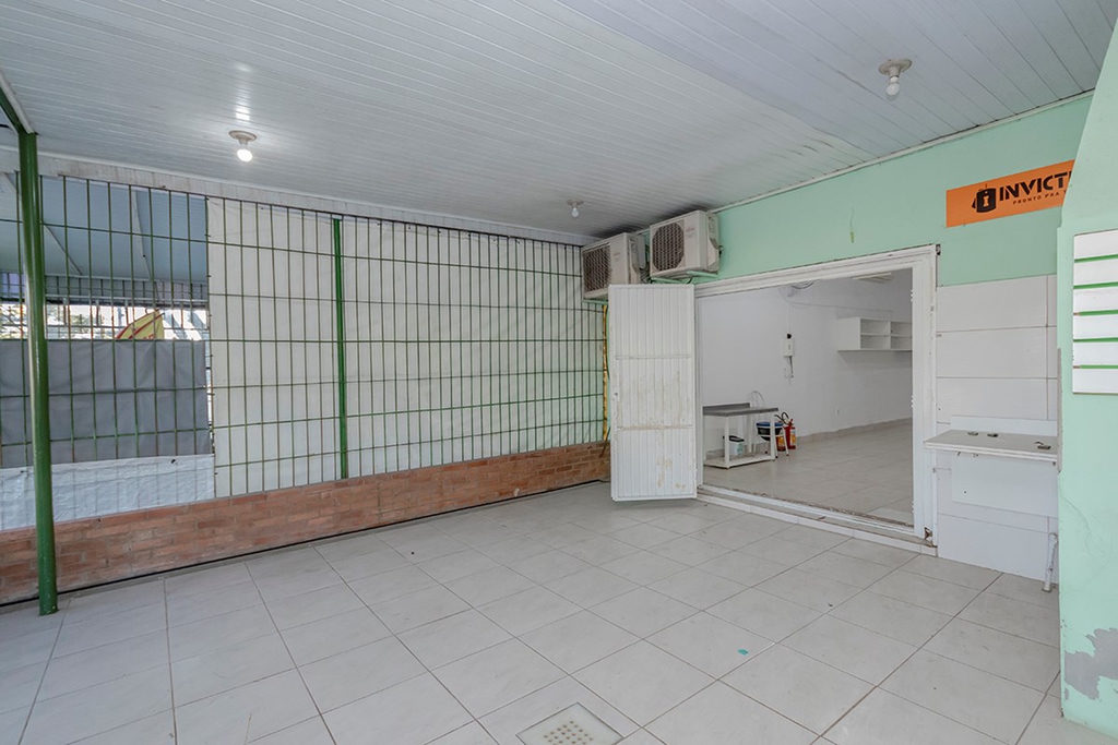 Loja para venda no bairro Humaitá em Porto Alegre
