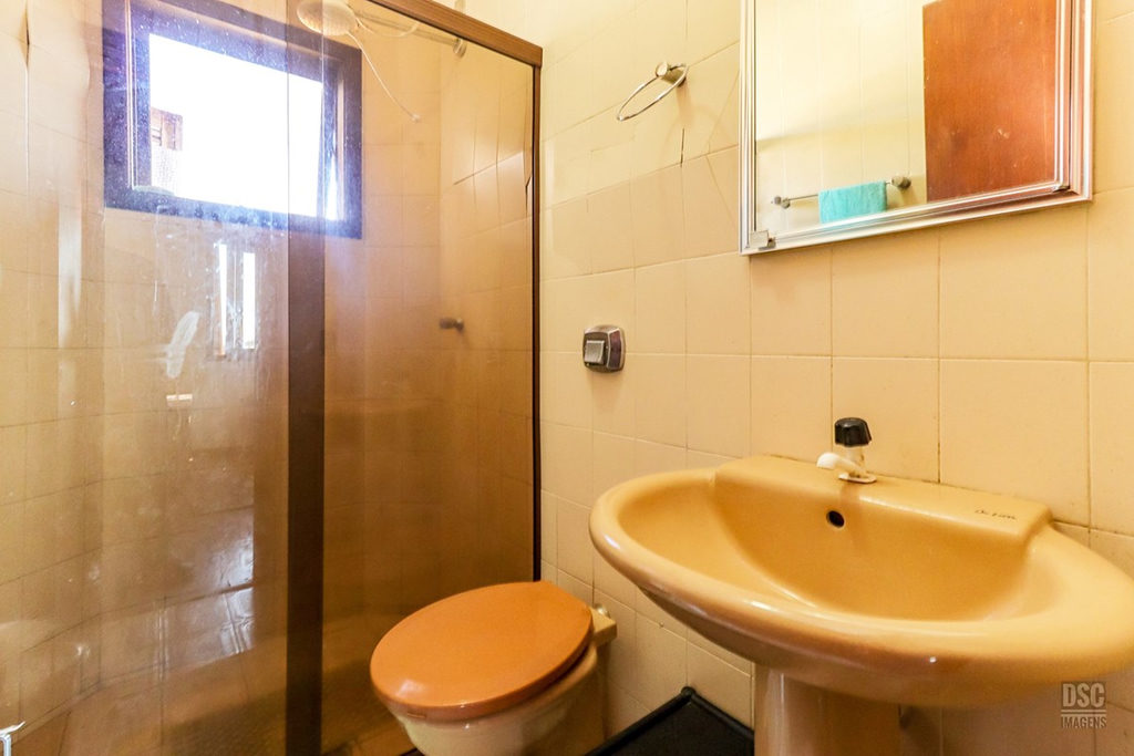 Casa para venda no bairro Santo Antônio em Porto Alegre