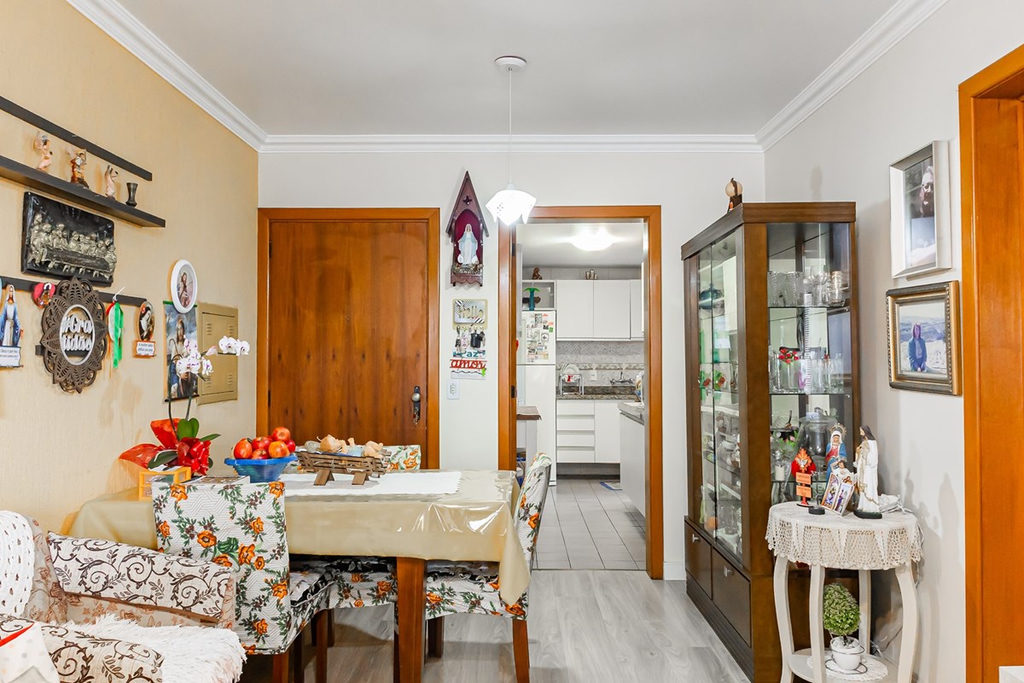 Apartamento para venda no bairro Santo Antônio em Porto Alegre