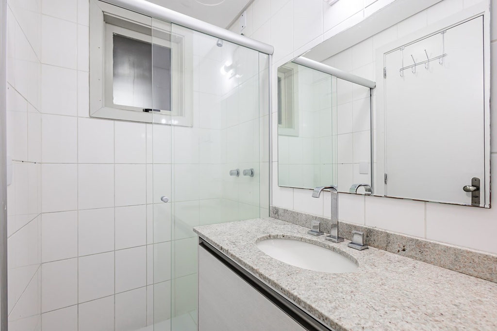 Apartamento para venda no bairro Passo da Areia em Porto Alegre