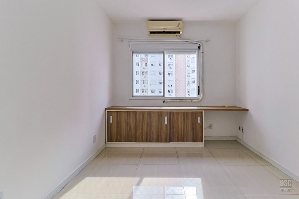 Apartamento para venda no bairro Vila Ipiranga em Porto Alegre