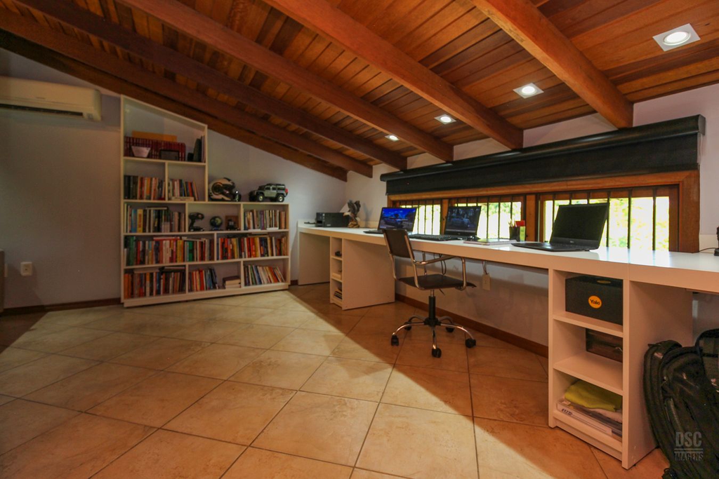 Casa para venda no bairro Hípica em Porto Alegre