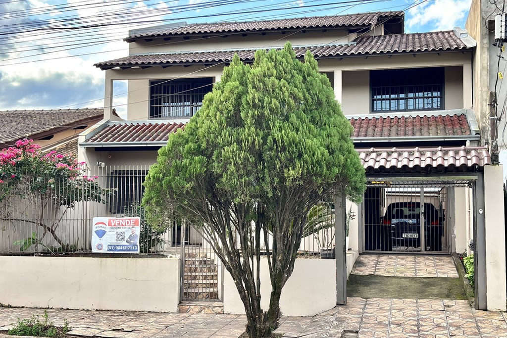 Casa para venda no bairro Moinhos de Vento em Canoas