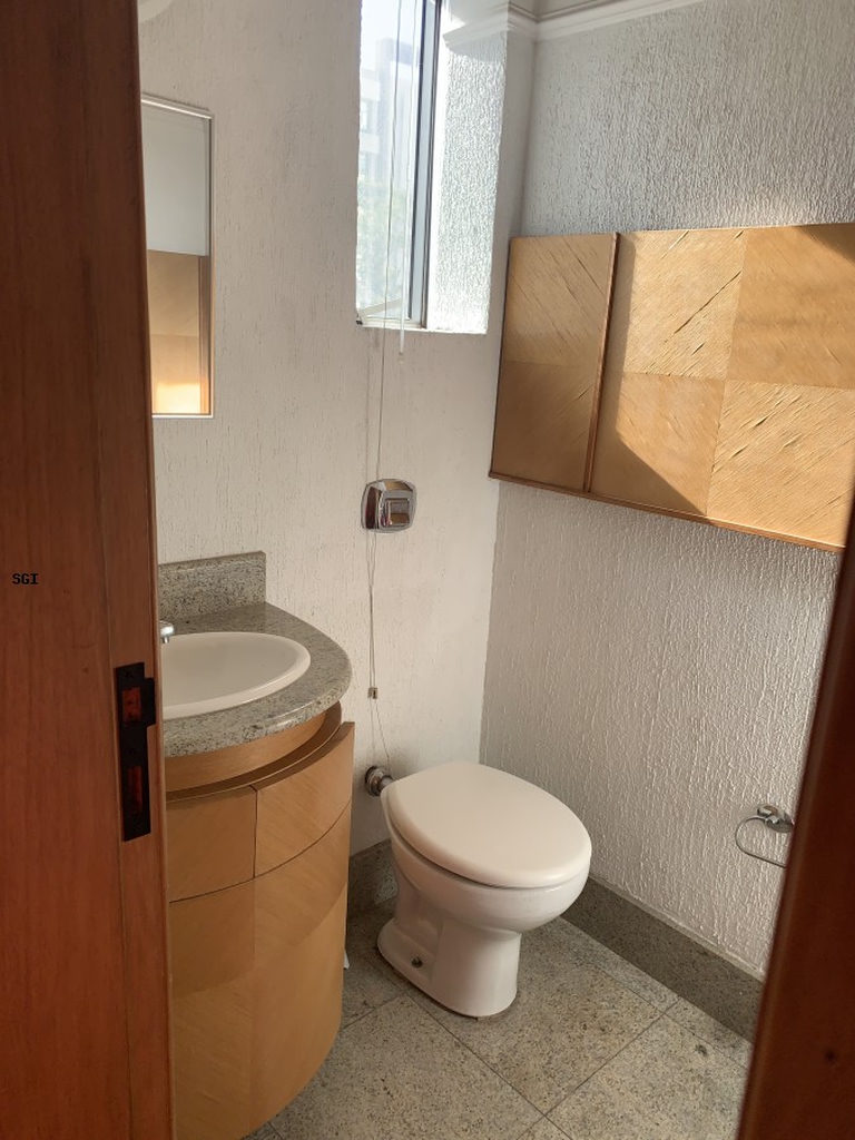 Sala para venda no bairro Moinhos de Vento em Porto Alegre