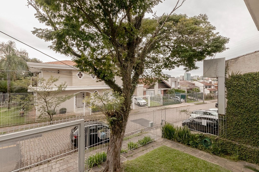 Casa para venda no bairro Três Figueiras em Porto Alegre