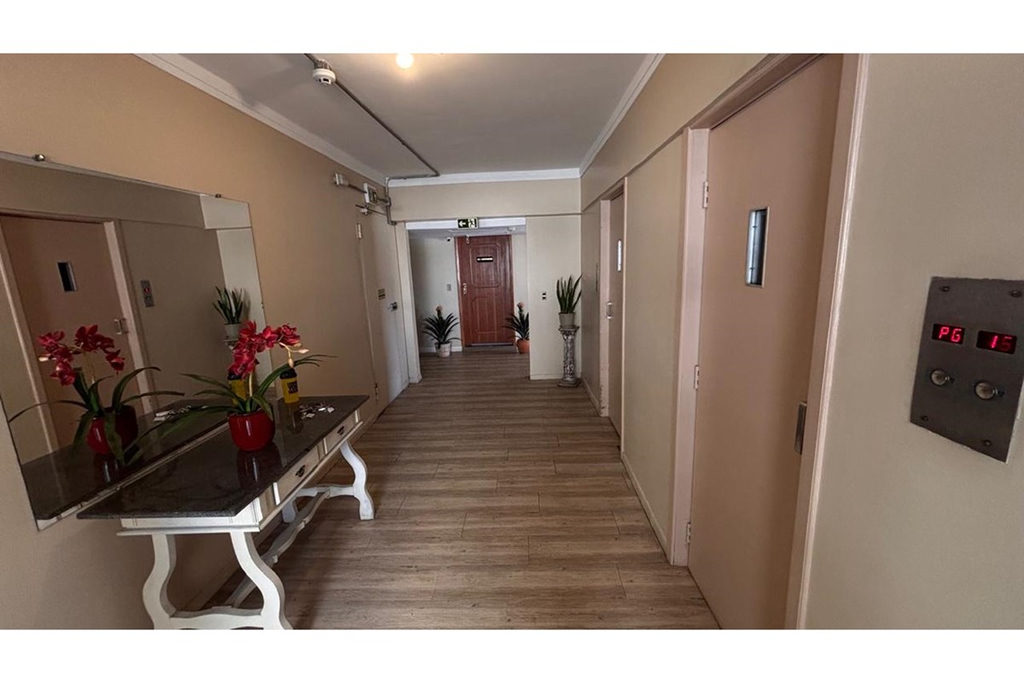 Apartamento para venda no bairro Centro Histórico em Porto Alegre