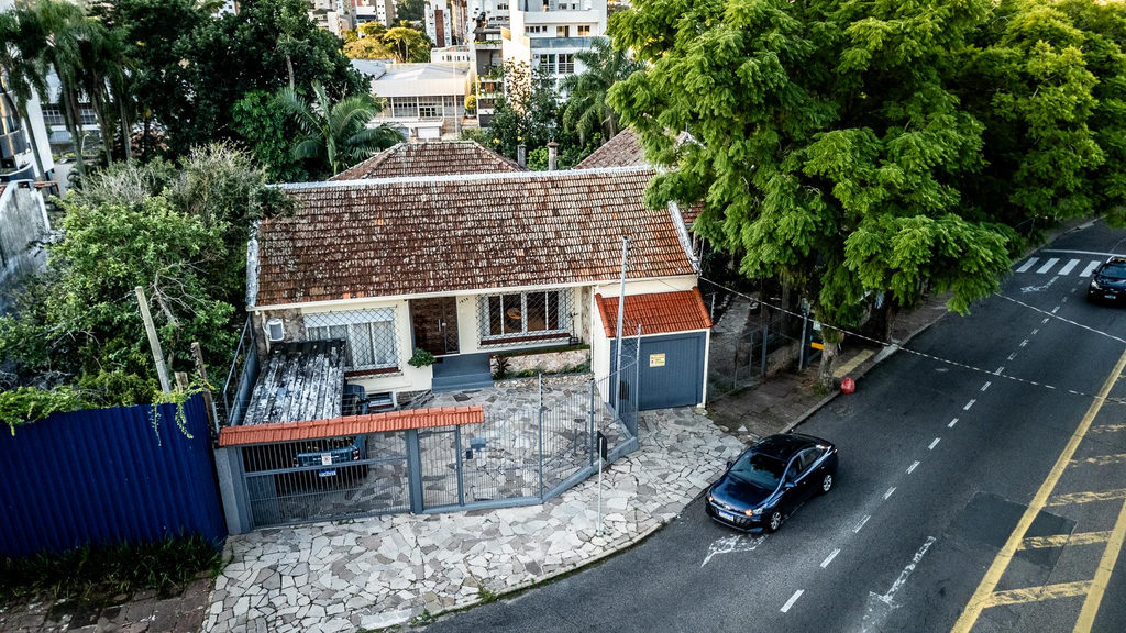 Casa para venda no bairro Menino Deus em Porto Alegre