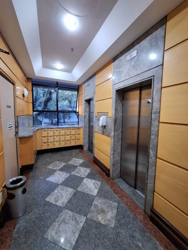 Sala para venda no bairro Higienópolis em Porto Alegre
