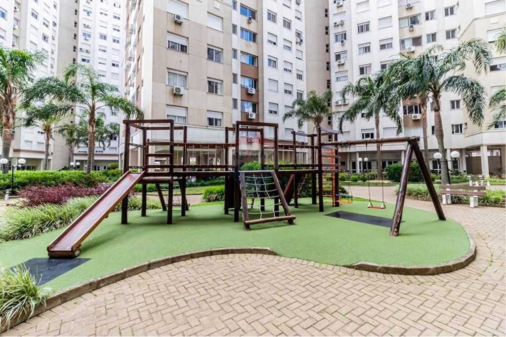 Apartamento para venda no bairro Vila Ipiranga em Porto Alegre