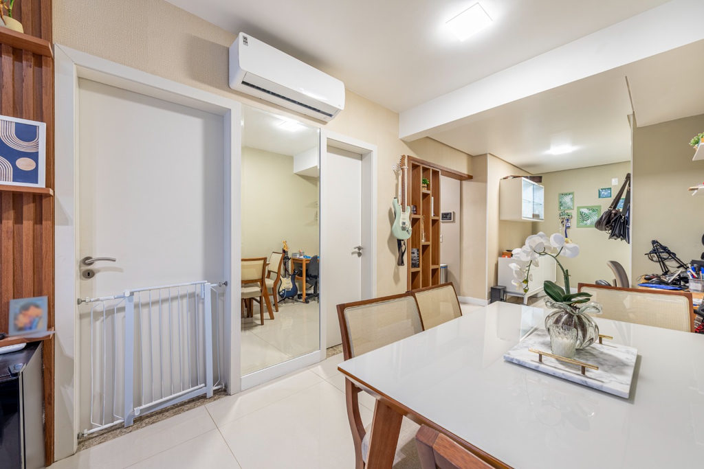 Apartamento para venda no bairro Passo da Areia em Porto Alegre