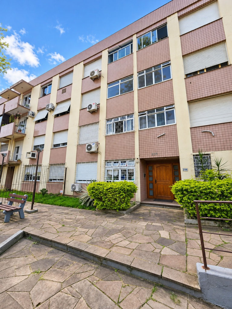 Apartamento para venda no bairro Vila Ipiranga em Porto Alegre
