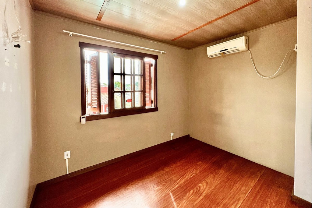 Casa para venda no bairro Estância Velha em Canoas