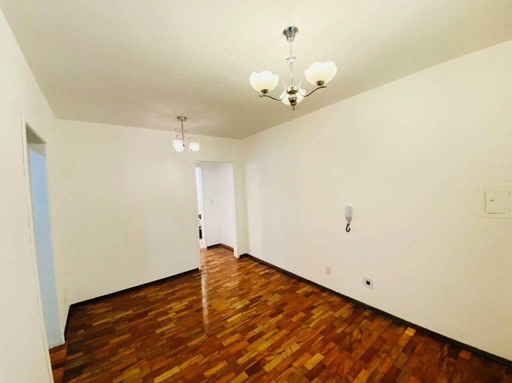 Apartamento para venda no bairro Santa Cecília em Porto Alegre