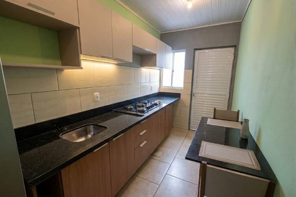 Casa para venda no bairro Guajuviras em Canoas
