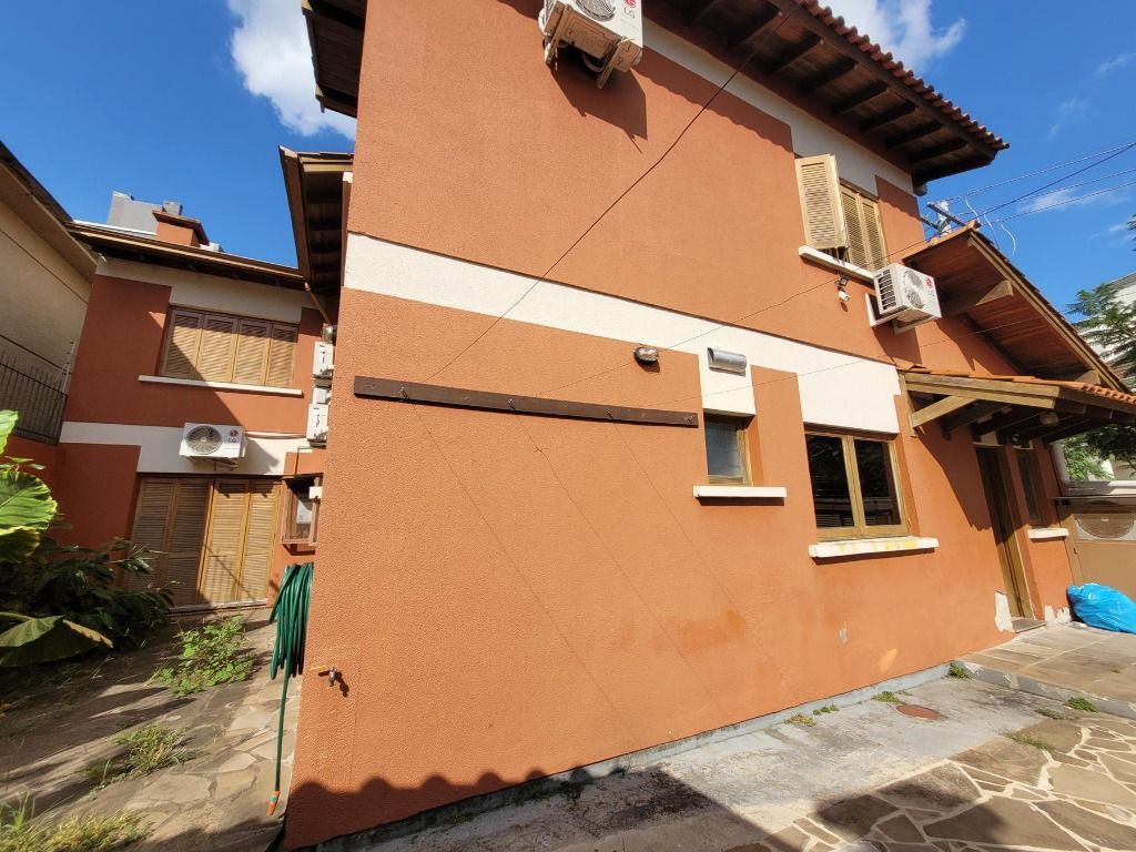 Casa para venda no bairro Petrópolis em Porto Alegre