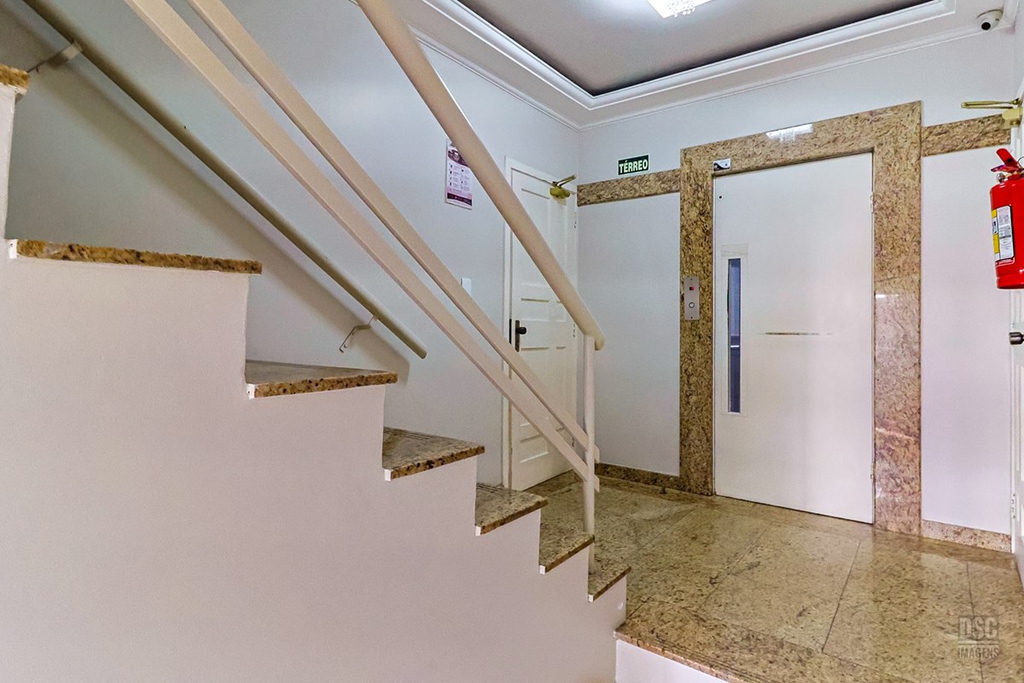 Apartamento para venda no bairro Passo da Areia em Porto Alegre