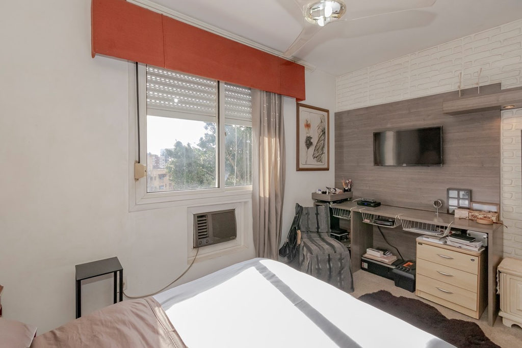 Apartamento para venda no bairro Chácara das Pedras em Porto Alegre