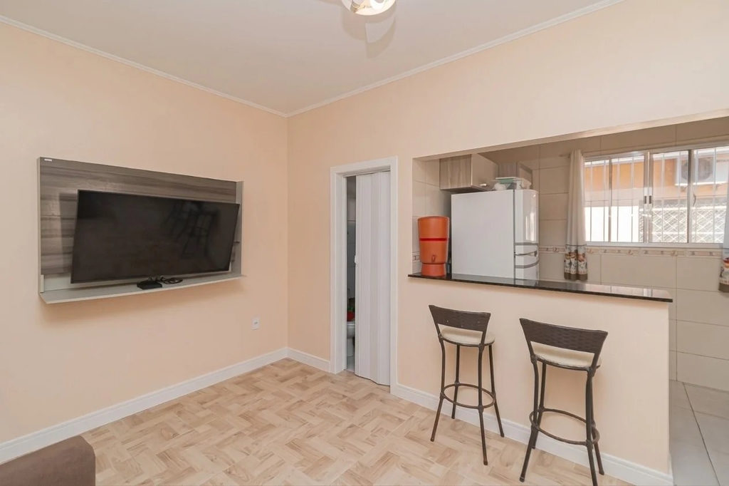 Casa para venda no bairro Jardim Itu Sabará em Porto Alegre