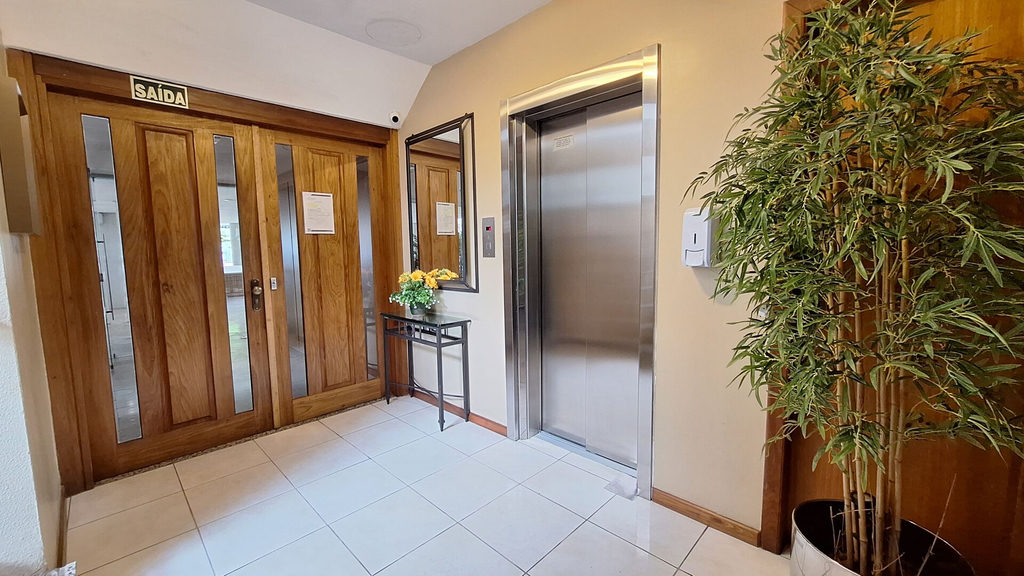 Apartamento para venda no bairro Auxiliadora em Porto Alegre