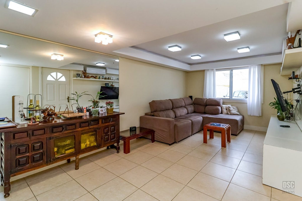 Casa para venda no bairro Jardim Itu em Porto Alegre