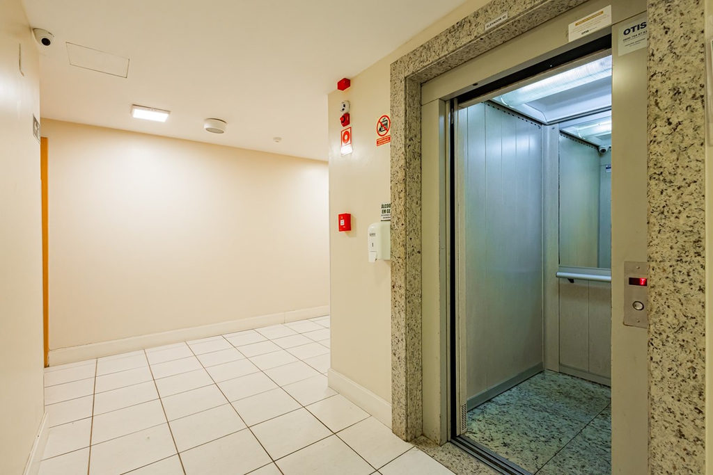 Apartamento para venda no bairro Jardim Carvalho em Porto Alegre