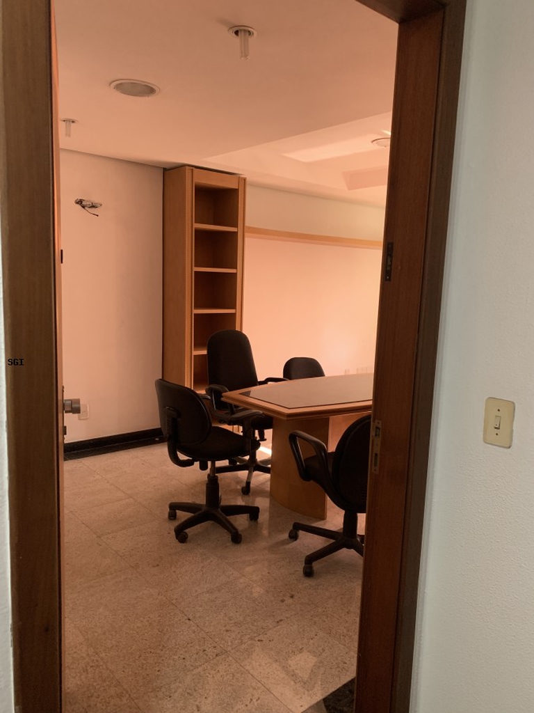 Sala para venda no bairro Moinhos de Vento em Porto Alegre