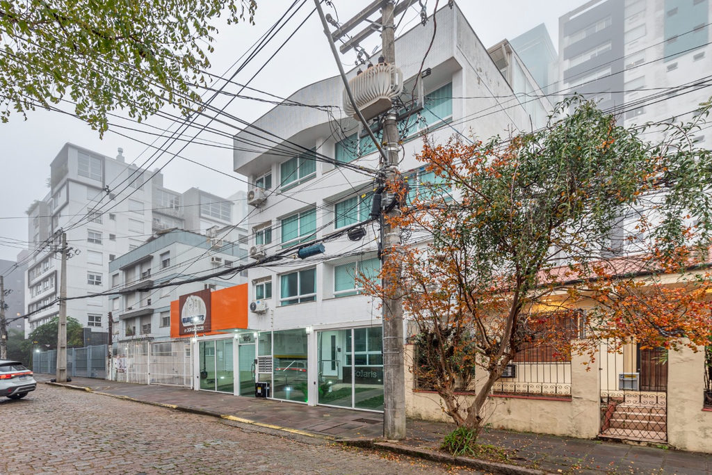 Apartamento para venda no bairro Passo da Areia em Porto Alegre