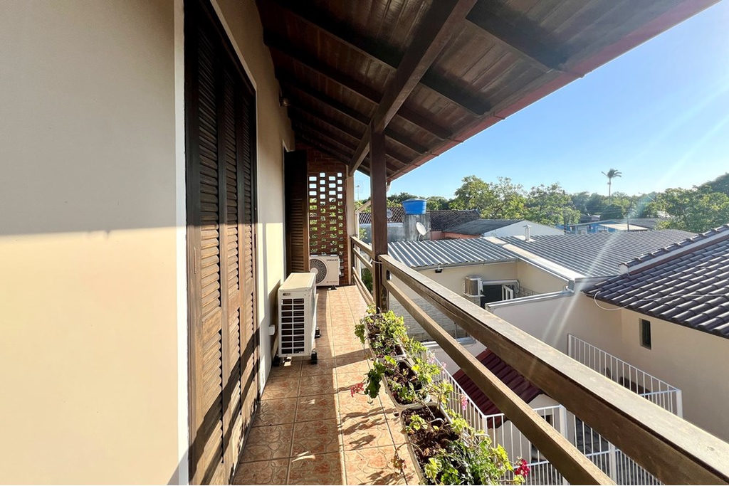 Casa para venda no bairro Harmonia em Canoas